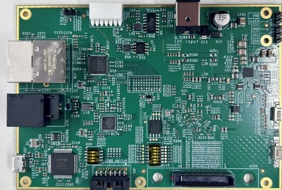 图片包括 游戏机, 电子, 电路AI 天生的内容可能不准确。